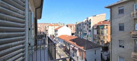 2 rooms Apartment in Turin, Italy No. 115074 3