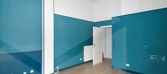 Propiedad comercial de 1 habitación en Legnano, Italy No. 24956 8