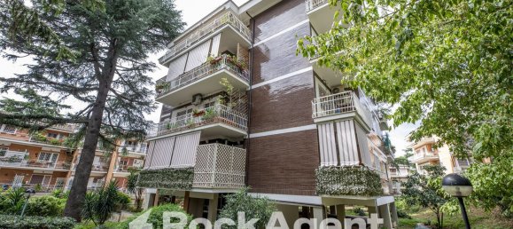 2 bedrooms Apartment in Rome, Italy No. 350434 22