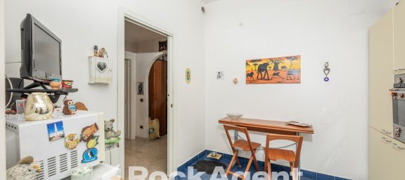 2 bedrooms Apartment in Rome, Italy No. 350434 12