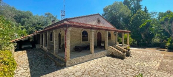 3 bedrooms Villa in Corfu, Greece No. 8201 4