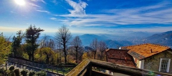 9-salle Villa à Brunate, Italy No. 9798 2