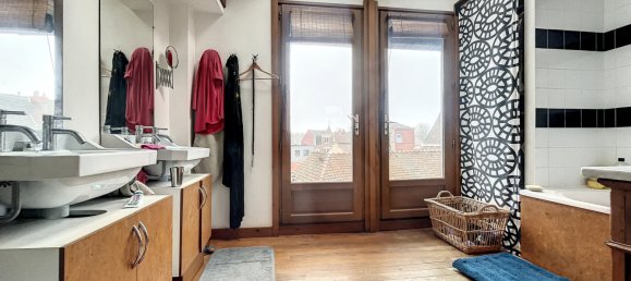 4 bedrooms House in Lille, France No. 89083 6