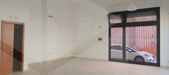Propiedad comercial en Monopoli, Italy 75 m² No. 27835 6