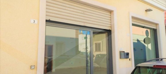 Propiedad comercial en Monopoli, Italy 75 m² No. 27835 7