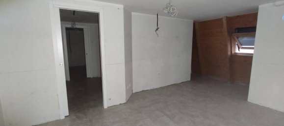6 chambres Appartement à Bovisio Masciago, Italy No. 281714 19