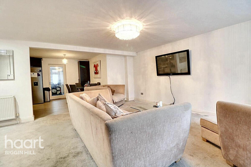 3 bedrooms House in Biggin Hill, United Kingdom No. 4773