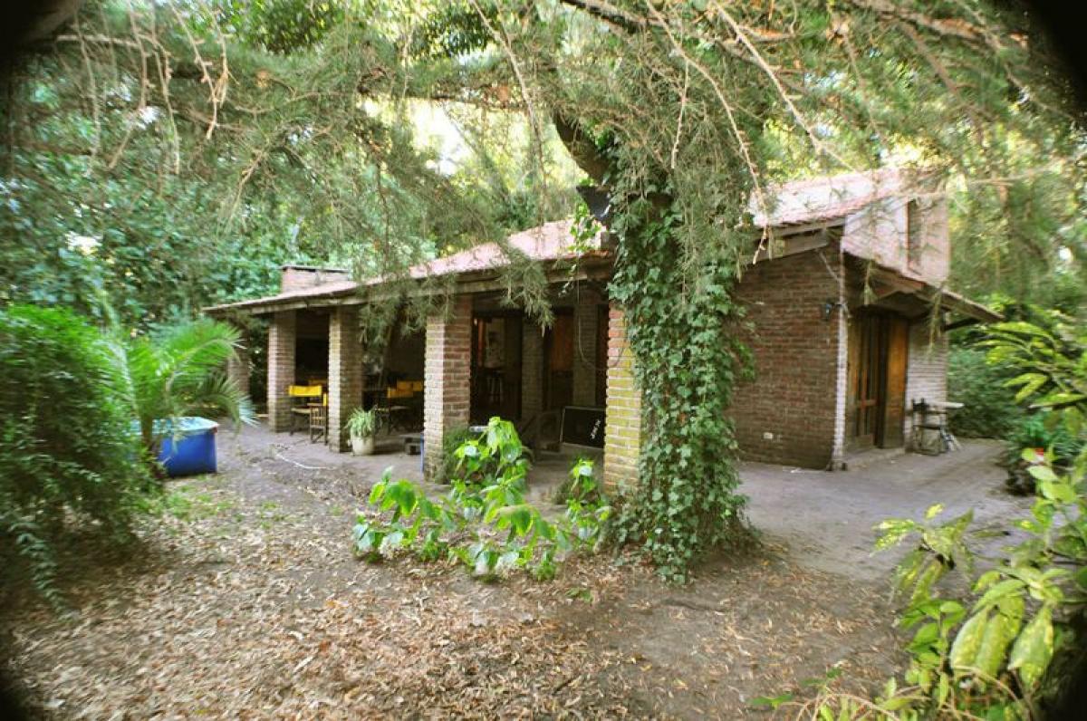 3 bedrooms House in Mar del Plata, Argentina No. 102529