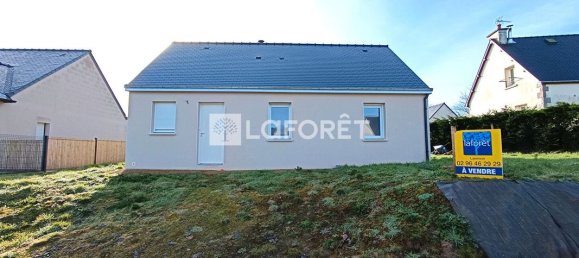 Casa de 3 dormitorios en Quemperven, France No. 192814 2