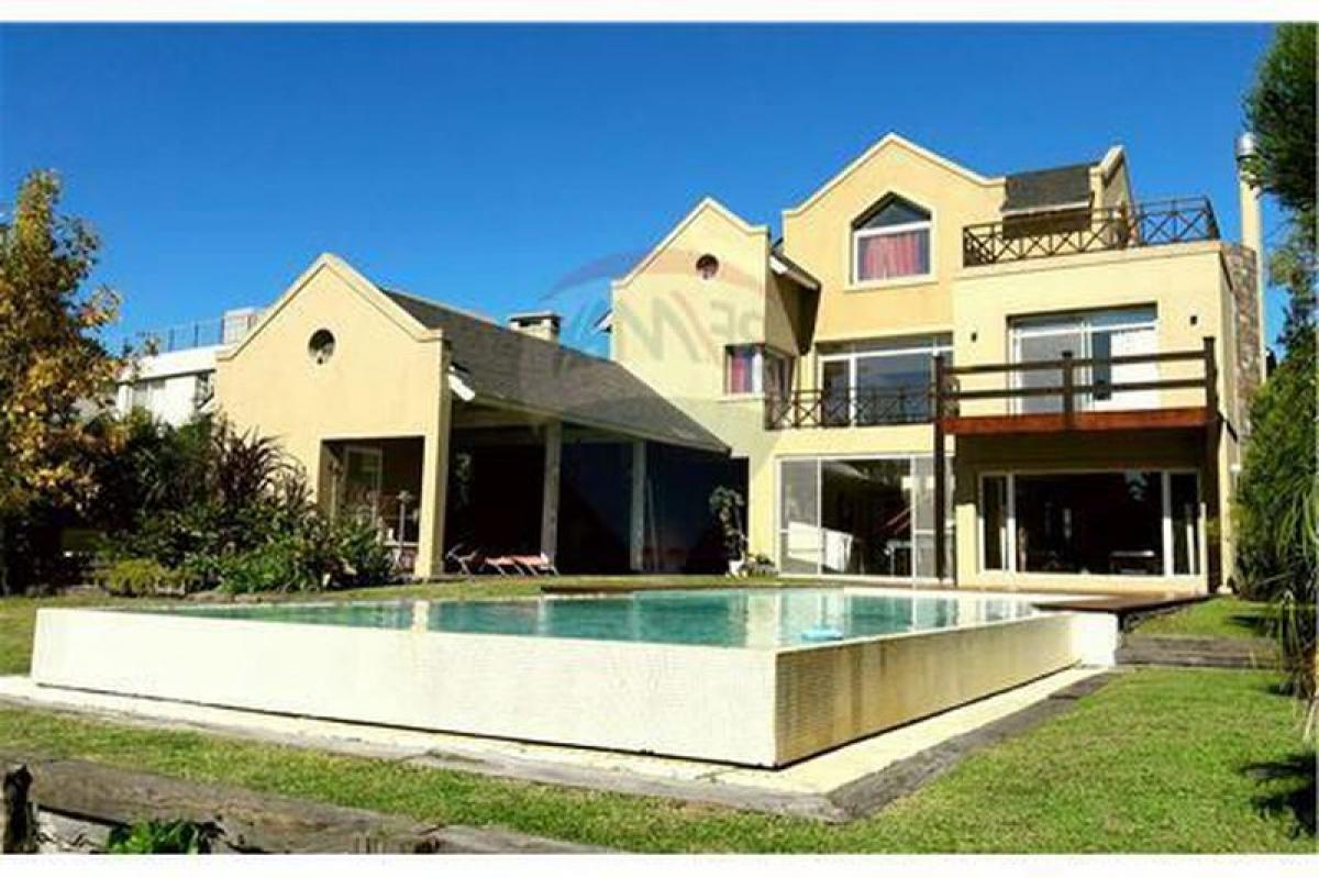 4 bedrooms House in Tigre, Argentina No. 6741