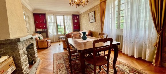 4 bedrooms House in Mayenne, France No. 282522 3