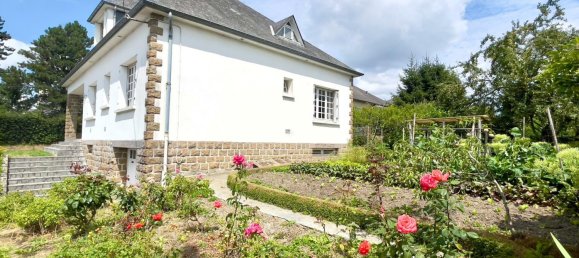 4 bedrooms House in Mayenne, France No. 282522 2
