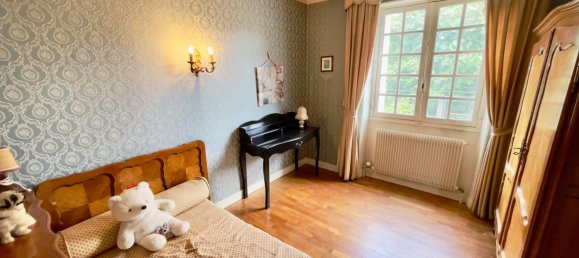 4 bedrooms House in Mayenne, France No. 282522 9