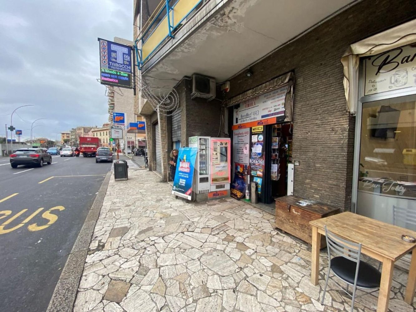 Propriété commerciale à Genoa, Italy 31m² No. 127526