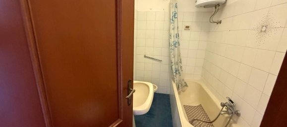 Apartamento de 2 dormitorios en Pisa, Italy No. 340805 15