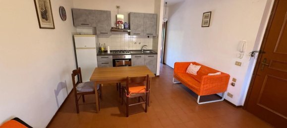 Apartamento de 2 dormitorios en Pisa, Italy No. 340805 2