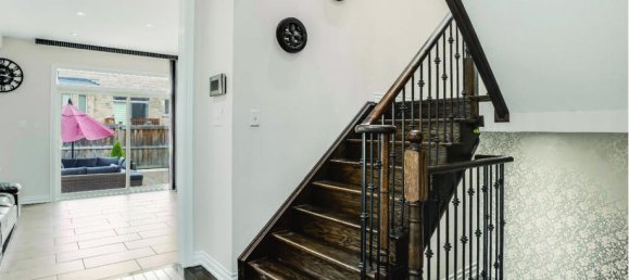 4 bedrooms House in Brampton, Canada No. 361 12