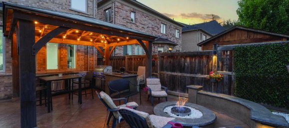 4 bedrooms House in Brampton, Canada No. 361 2