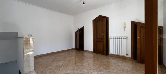 4 rooms House in Rome, Italy No. 274962 9