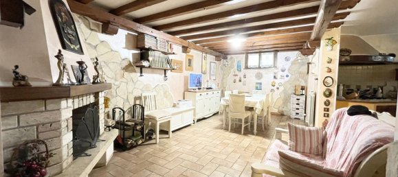 5غرفة منزل في Castelnuovo Magra, Italy رقم 91649 9