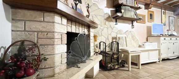 5غرفة منزل في Castelnuovo Magra, Italy رقم 91649 17