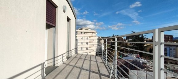 Ático de 4 habitaciónes en L'Aquila, Italy No. 69296 19