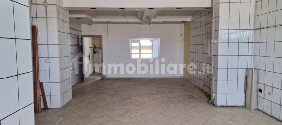 Propiedad comercial de 2 habitaciónes en Santa Maria Capua Vetere, Italy No. 280607 4