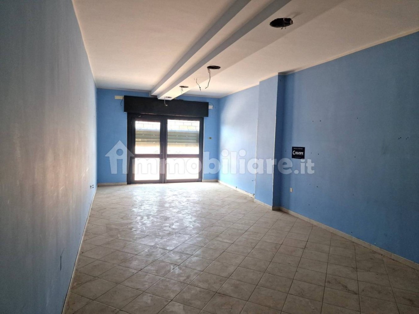 Propiedad comercial de 2 habitaciónes en Santa Maria Capua Vetere, Italy No. 280607