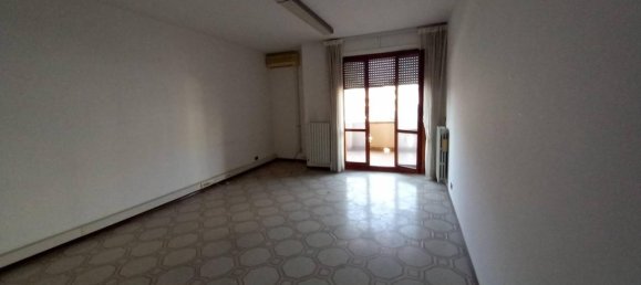 5 rooms Apartment in Porto Sant'Elpidio, Italy No. 76271 2