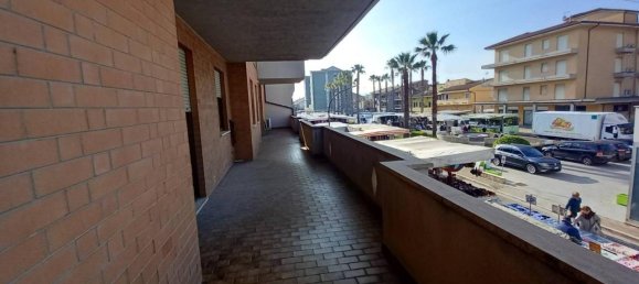 5 rooms Apartment in Porto Sant'Elpidio, Italy No. 76271 3