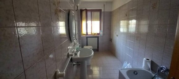5 rooms Apartment in Porto Sant'Elpidio, Italy No. 76271 10
