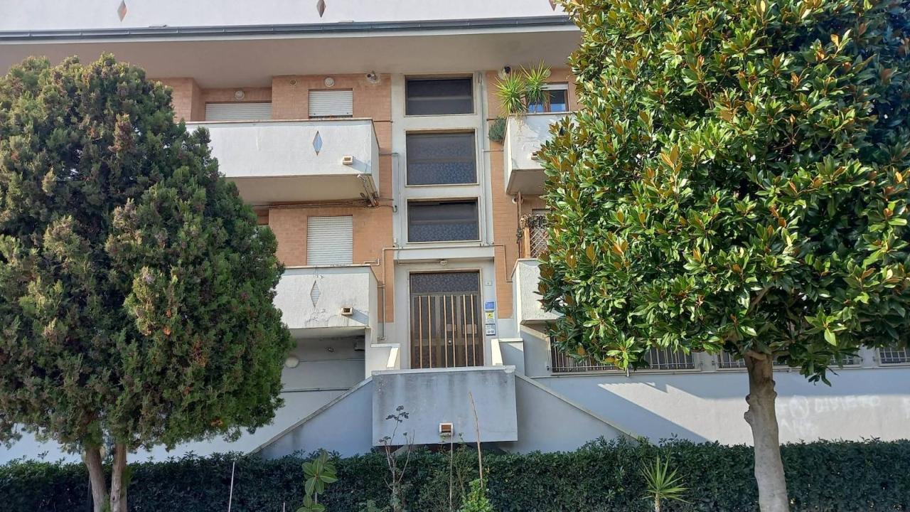 5 rooms Apartment in Porto Sant'Elpidio, Italy No. 76271