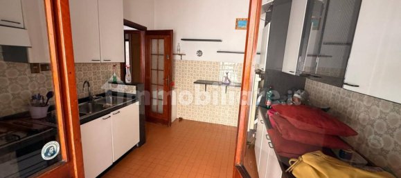 5 bedrooms Apartment in Naples, Italy No. 307769 3