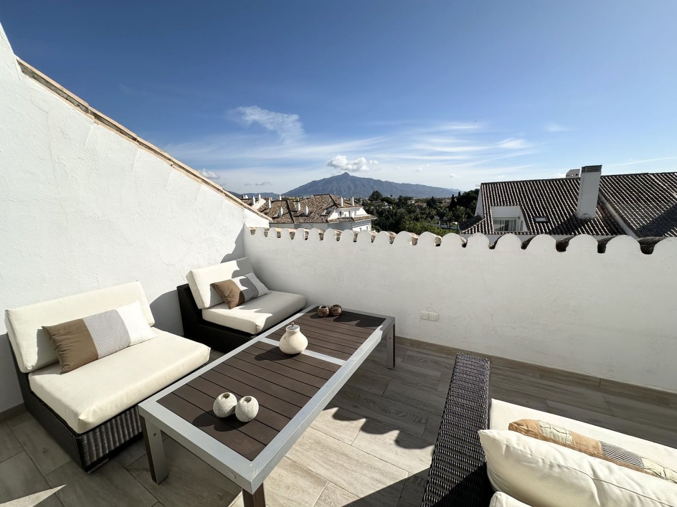 Ático de 5 dormitorios en Marbella, Spain No. 147073