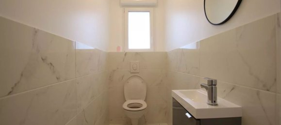 3 Schlafzimmer Haus in Darvoy, France, Nr. 47654 37