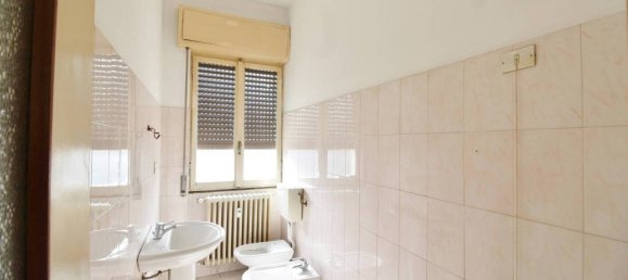 2 Schlafzimmer Wohnung in Canegrate, Italy, Nr. 69231 10