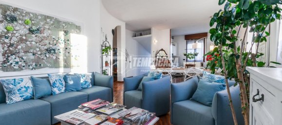3 rooms Villa in Novate Milanese, Italy No. 141072 3