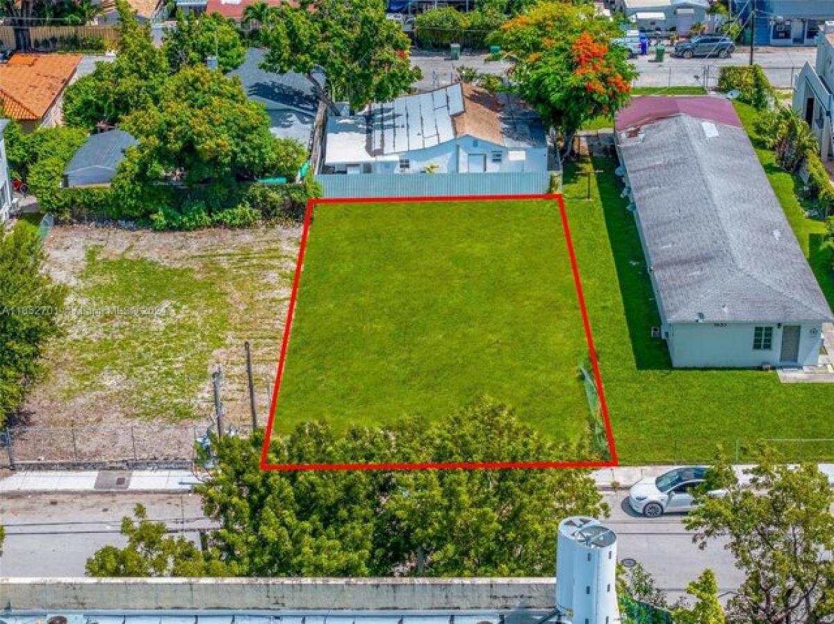  Land in Miami, USA No. 477256
