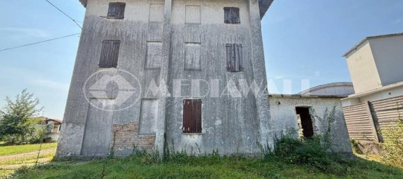 5غرفة منزل في Pordenone, Italy رقم 133550 12