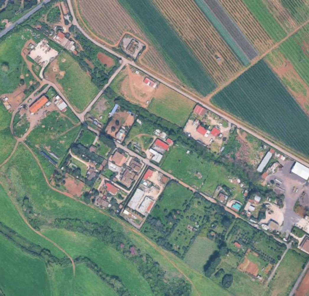 Garaje en Rome, Italy 290 m² No. 380666