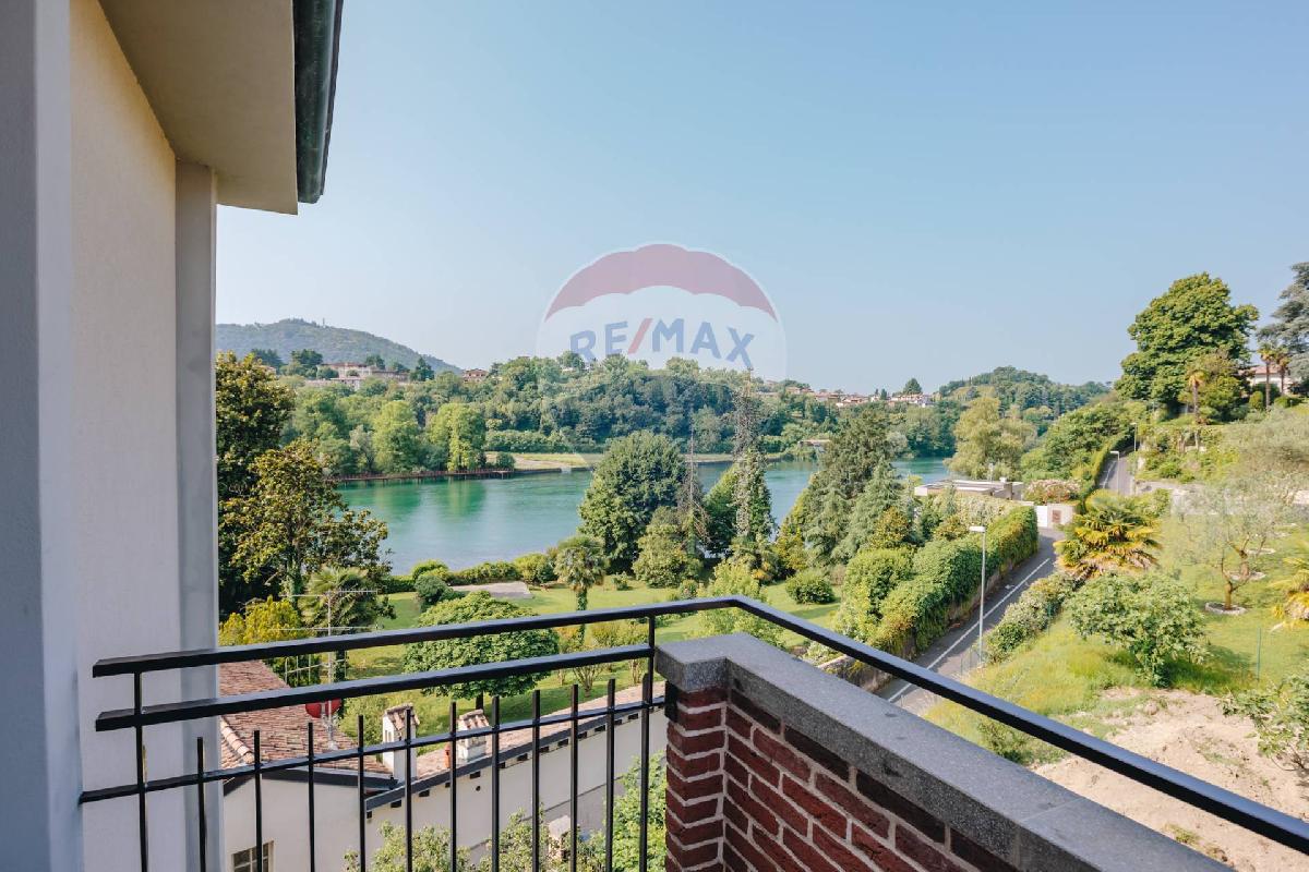 3 bedrooms Apartment in Sarnico, Italy No. 293489