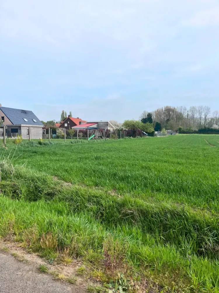  قطعة أرض في Eringhem, France 1180متر مربع رقم 287369