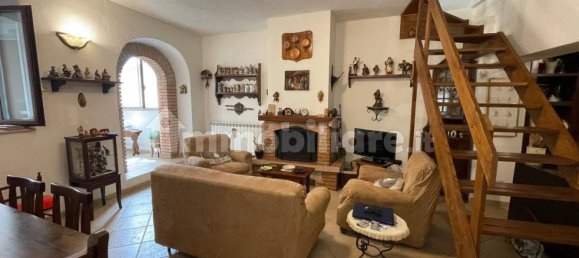 2 Schlafzimmer Haus in Ovindoli, Italy, Nr. 27770 4