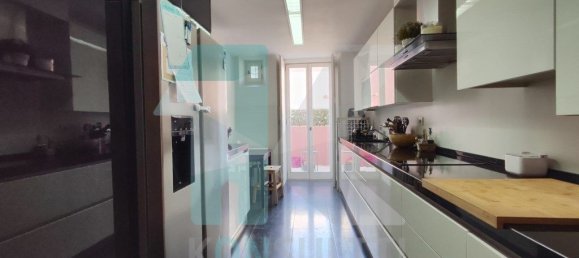 3 bedrooms Duplex in Lisbon, Portugal No. 275383 3
