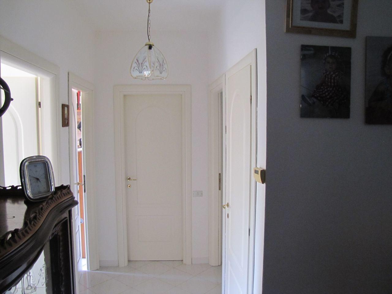 5 rooms Apartment in Castelnuovo Magra, Italy No. 107795