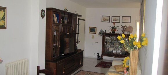 5 rooms Apartment in Castelnuovo Magra, Italy No. 107795 4