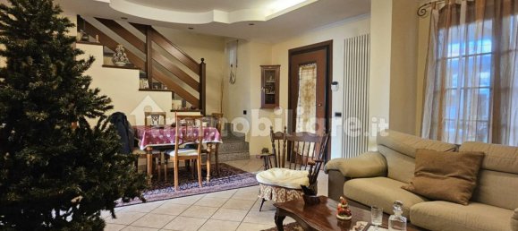 4 chambres Villa à Guidonia Montecelio, Italy No. 195315 7