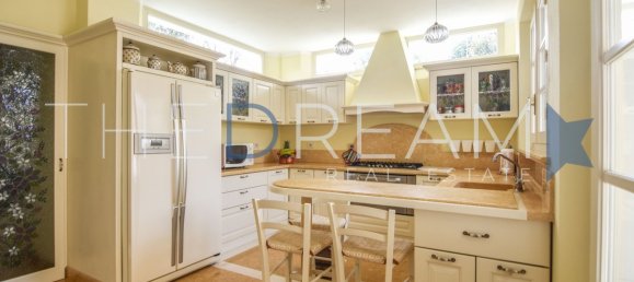 5 bedrooms Villa in Pietrasanta, Italy No. 38804 28