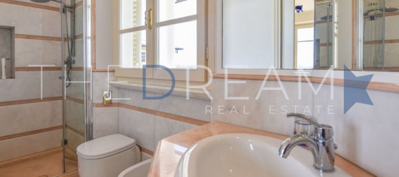 5 bedrooms Villa in Pietrasanta, Italy No. 38804 38