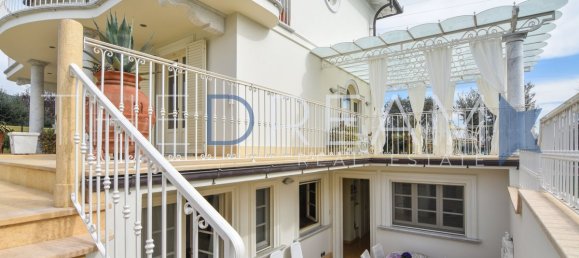 5 bedrooms Villa in Pietrasanta, Italy No. 38804 17